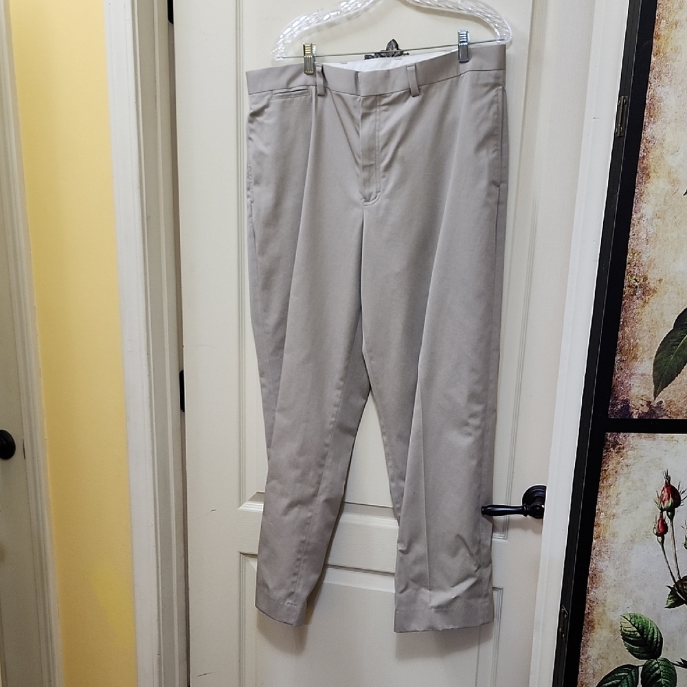 L.L. BEAN WRINKLE-FREE DOUBLE L CHINOS